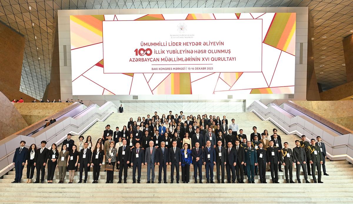 Azərbaycan müəllimlərinin XVI qurultayı başa çatdı - FOTOLAR