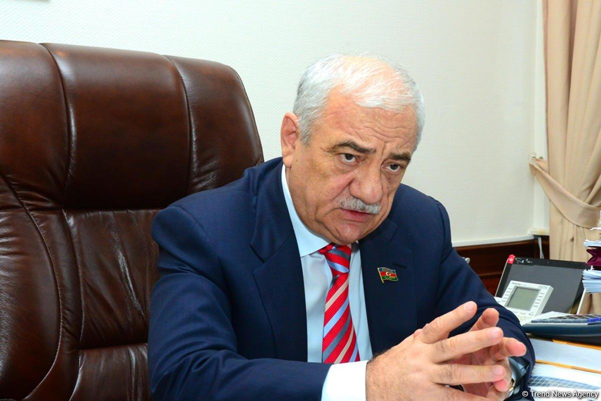 Həmkarlar İttifaqları Konfederasiyasında “putyovka” biznesi - Milyonlar necə “yeyilir”?