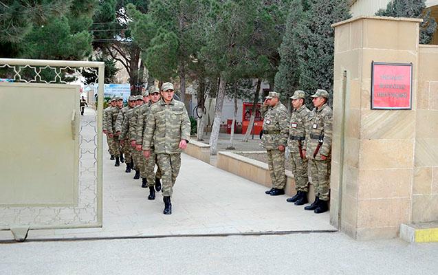Bir qrup hərbi qulluqçu ehtiyata buraxıldı - FOTO
