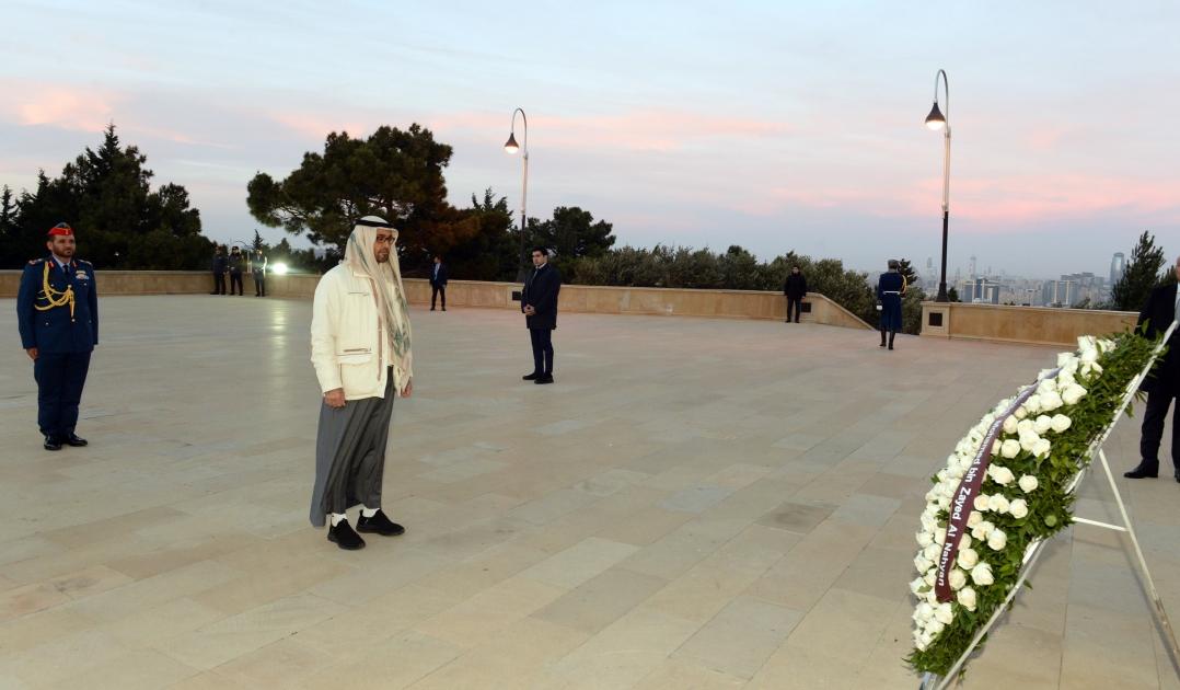 BƏƏ lideri Şəhidlər Xiyabanında - FOTO