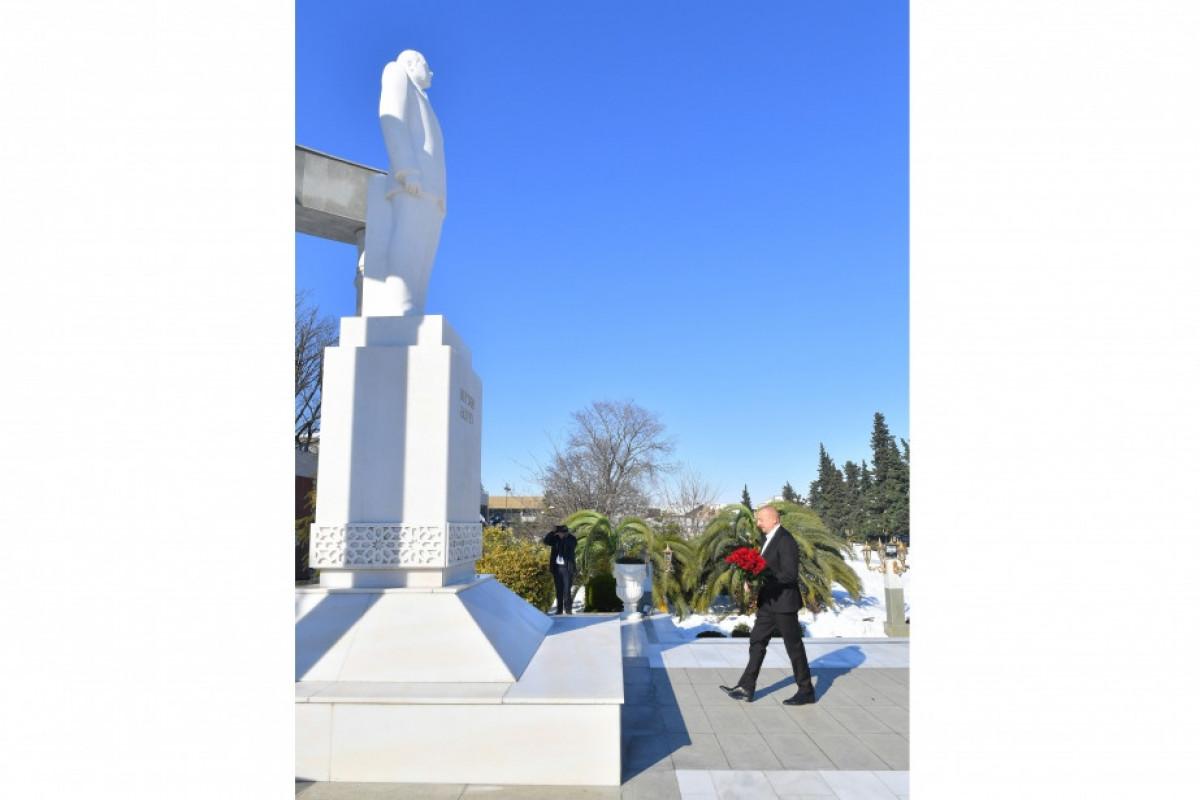Prezident Lənkəranda Ümummilli liderin abidəsini ziyarət etdi