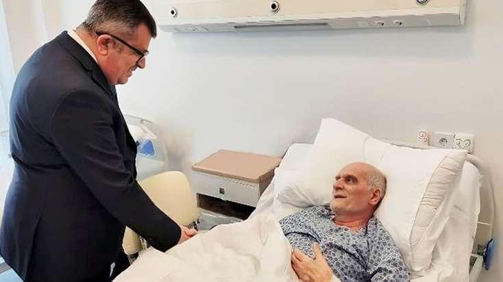 Əməkdar jurnalist xəstəxanaya yerləşdirildi
