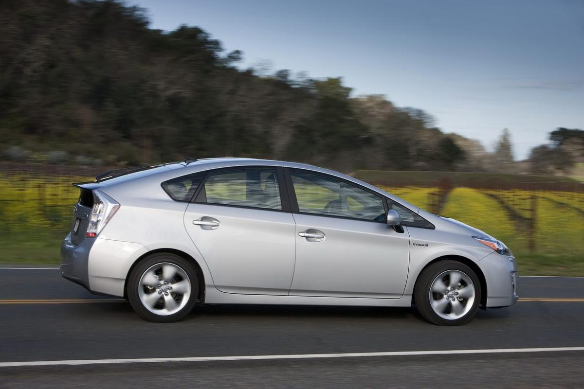 Azərbaycanda \"Prius\"ların qiyməti ARTDI
