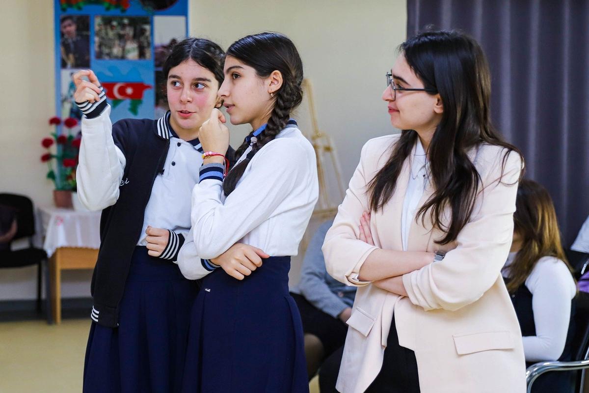 Məktəblərdə bir ilk: “Məktəbli könüllü” proqramı - FOTO