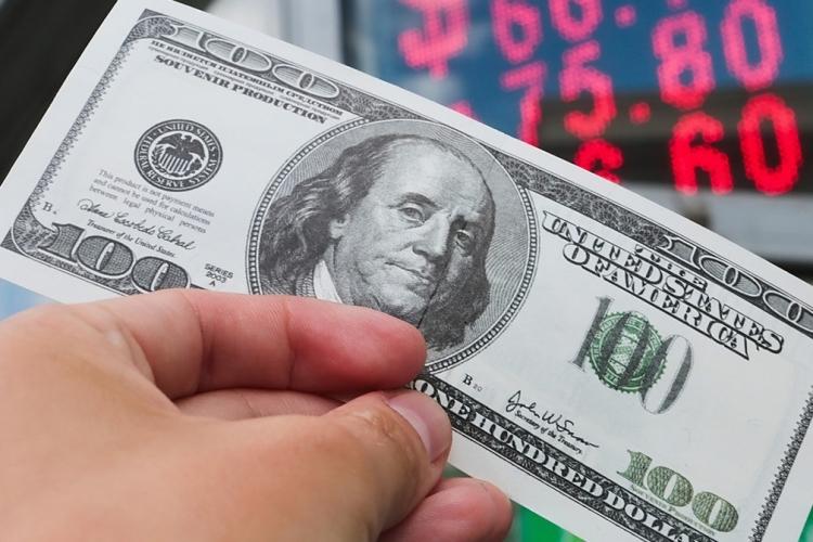 Azərbaycanda köhnə dollardan İMTİNA: \"Ya qəbul etmirlər, ya da...\" + AÇIQLAMA