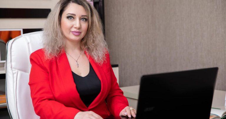 Psixoloq efirə yaraşmayan xanım aparıcılardan DANIŞDI: \"Zamanında sevgi görmədikləri üçün...\"