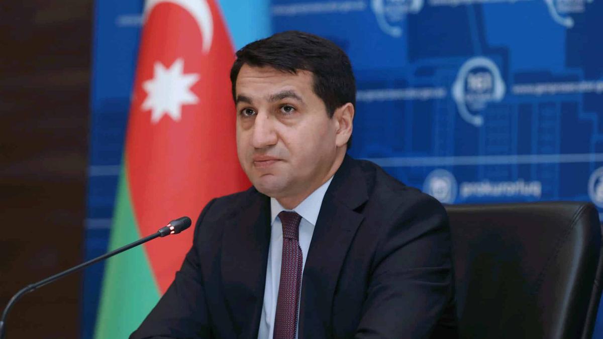 Hikmət Hacıyev: \"Partlayışların əksəriyyəti hərbi əhəmiyyəti olmayan ərazilərdə baş verir\"
