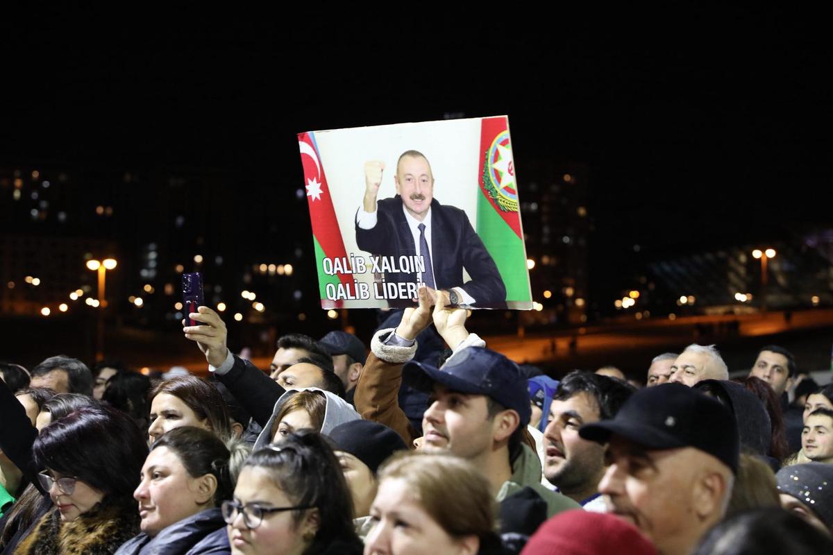 Xalq seçkinin ilkin nəticələrini belə qeyd edir - FOTOLAR