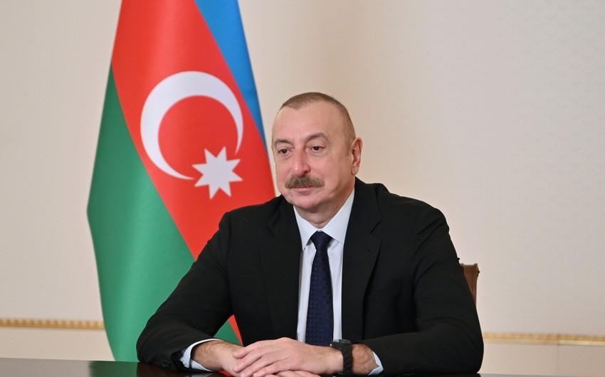 Slovakiyanın Baş naziri İlham Əliyevi TƏBRİK ETDİ