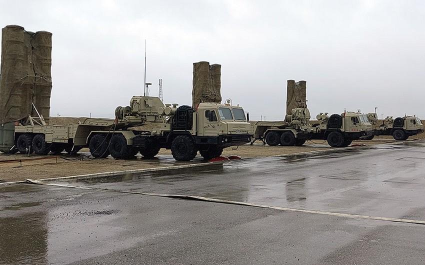 MN: S-300 raketləri döyüşə hazır vəziyyətə gətirildi, şərti düşmənin zərbələri DƏF EDİLDİ