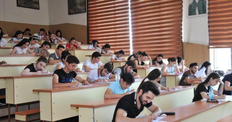\"Çox pul ödəmək istəməyənlər, yüksək bal toplayıb dövlət hesabına təhsil alsınlar\" - Ekspert