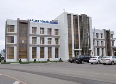 \"Astara\" postunda gözləyən yük maşınlarının sayı artdı