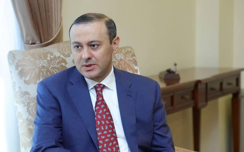 Qriqoryan: \"İrəvan Bakıdan sülh sazişi ilə bağlı növbəti təkliflər PAKETİ ALDI\"