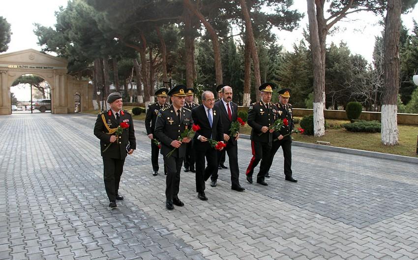 Türkiyənin milli müdafiə nazirinin müavini hərbi institutu ZİYARƏT ETDİ - FOTO/VİDEO