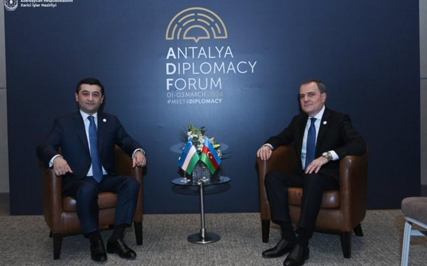 XİN başçısı: \"Ermənistan sürətlə silahlanır, aqressiv ritorikasını davam etdirir\" XİN başçısı: \"Ermənistan sürətlə silahlanır, aqressiv ritorikasını davam etdirir\"