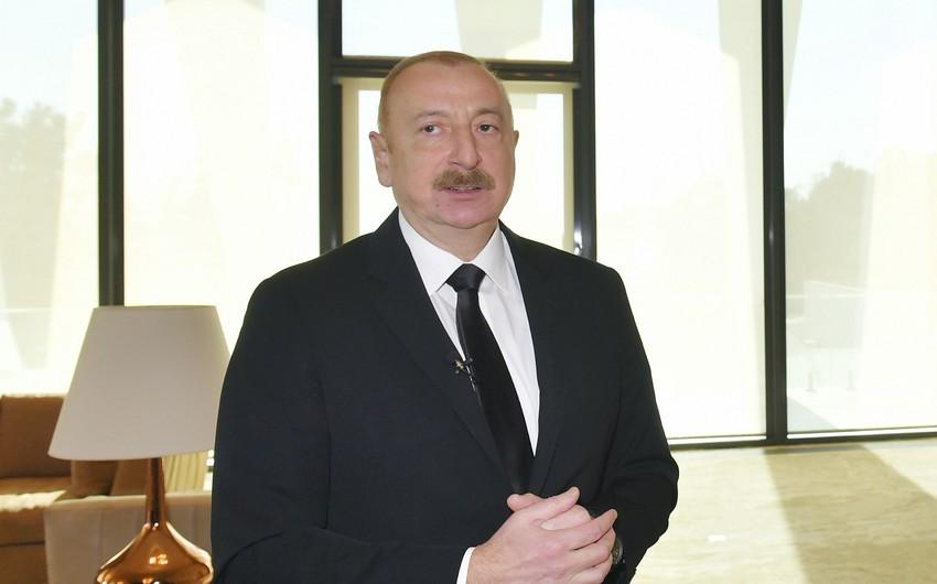 \"Hər il Xəzər dənizinin getdikcə daha da dayazlaşmasının şahidi oluruq\" - Prezident