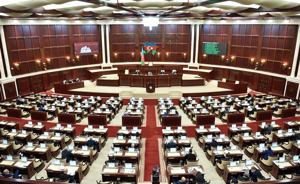 Azərbaycanda siyasi sistemin formalaşdırılması və gücləndirilməsi üçün yeni təşəbbüslər lazımdır