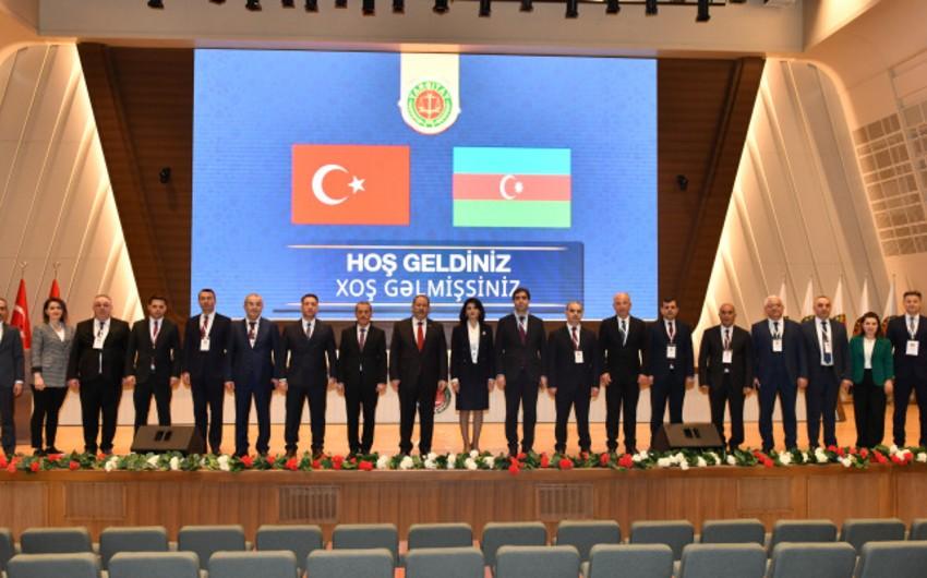 Ali Məhkəmənin və apellyasiya məhkəmələrinin hakimləri Türkiyədə SƏFƏRDƏ OLDULAR
