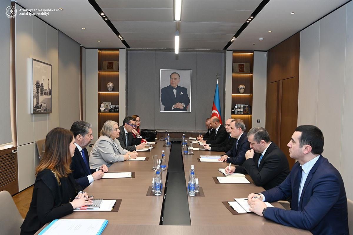 Ceyhun Bayramov Aleksandra Papadopulunu QƏBUL ETDİ