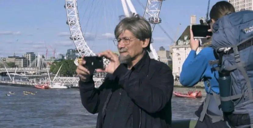 \"Bikini Qatili\" parikli və bığlı halda Londonda peyda oldu - FOTOLAR