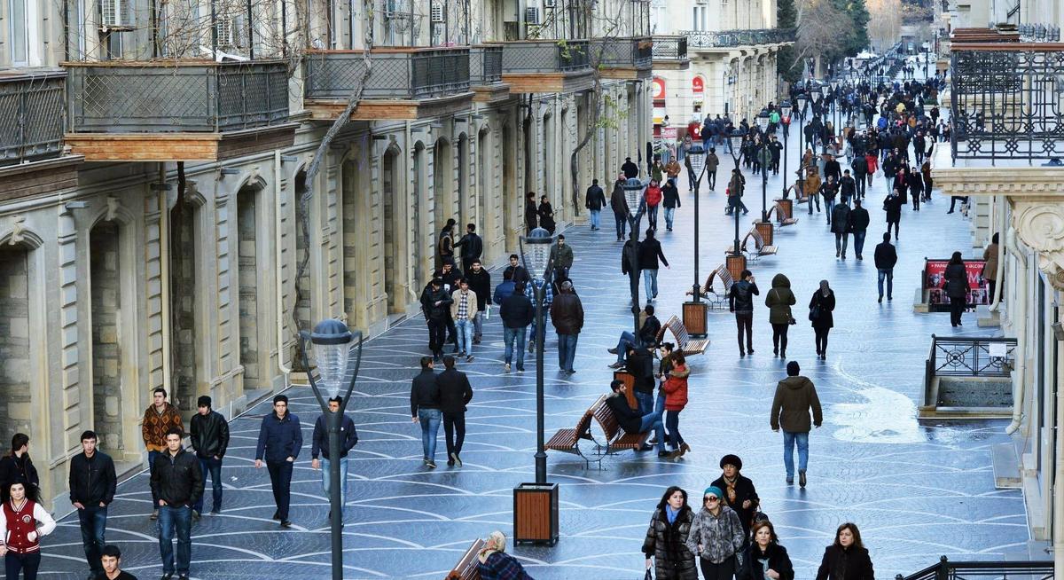 Vətəndaşların NƏZƏRİNƏ: Sabah saat 9:00-dan 17:00-dək..