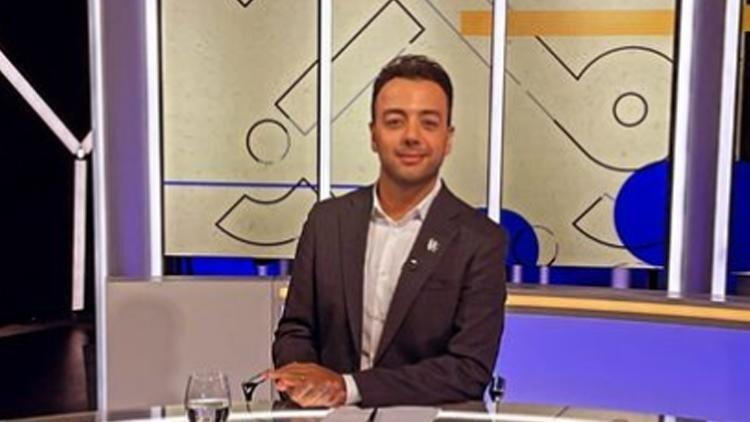 Tanınmış jurnalist evinin qarşısında BIÇAQLANDI