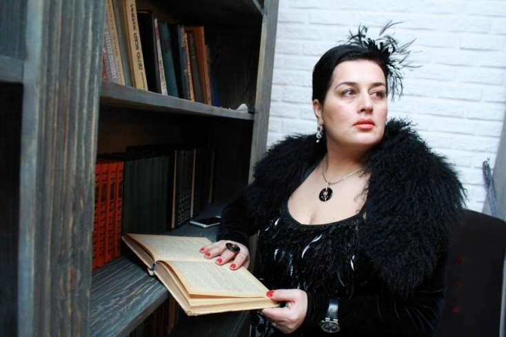 Elza Aygün Bəylərin mahnısını oxuyan bacısına ETİRAZ ETDİ - VİDEO Elza Aygün Bəylərin mahnısını oxuyan bacısına ETİRAZ ETDİ - VİDEO