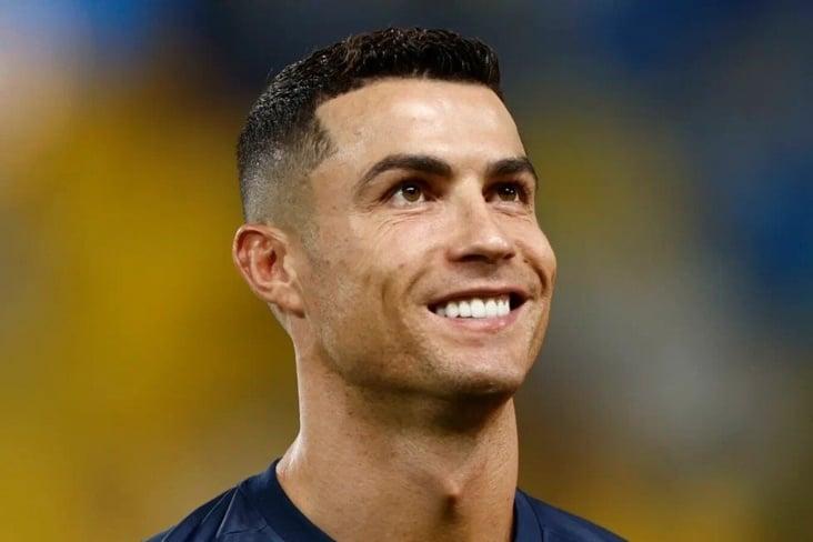 Ronaldo ən yaxşı oyunçu seçildi - FOTO Ronaldo ən yaxşı oyunçu seçildi - FOTO
