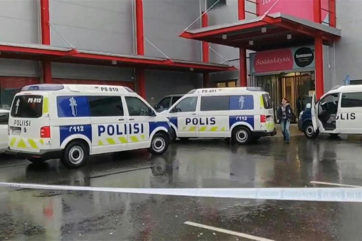 Bu ölkədə məktəbə SİLAHLI HÜCUM - Ölən və yaralananlar var
