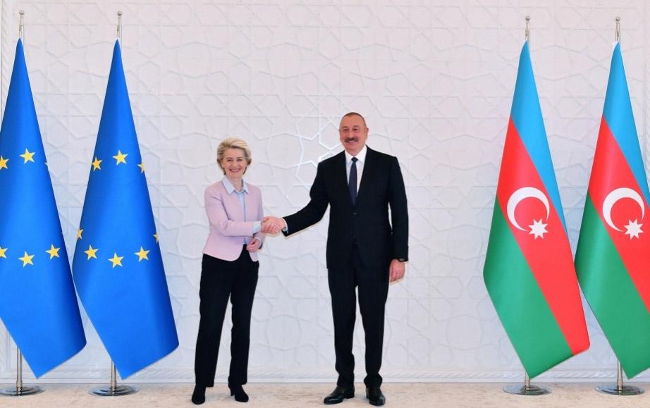 Avropa Komissiyasının İlham Əliyevə zəng etdi