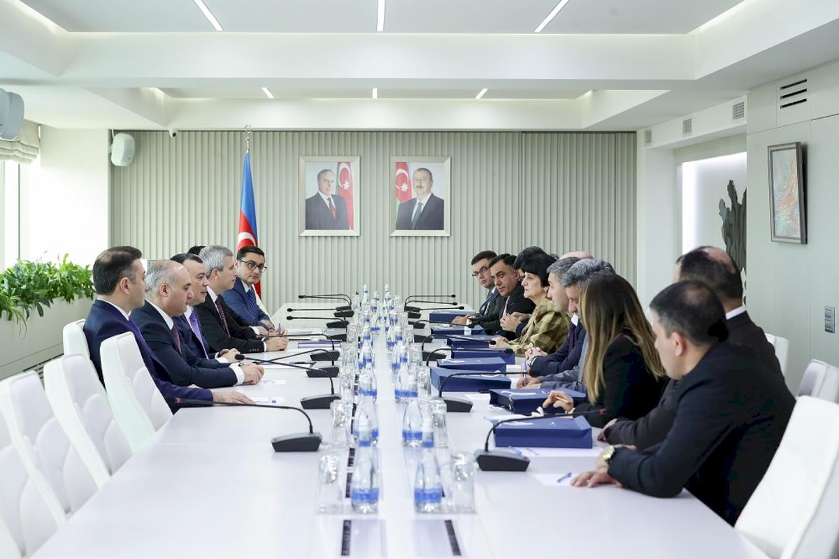 Sahil Babayev Nazirlik yanında İctimai şuranın üzvləri ilə GÖRÜŞDÜ - FOTO