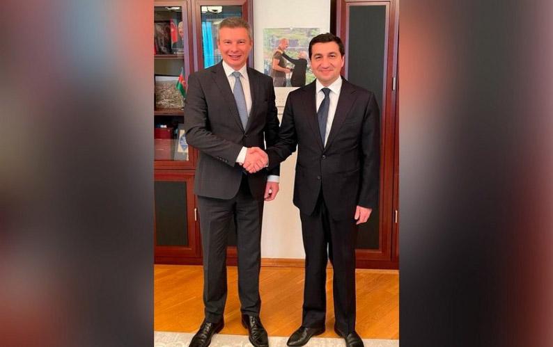 Hikmət Hacıyev Ukraynanın səfiri ilə görüşdü