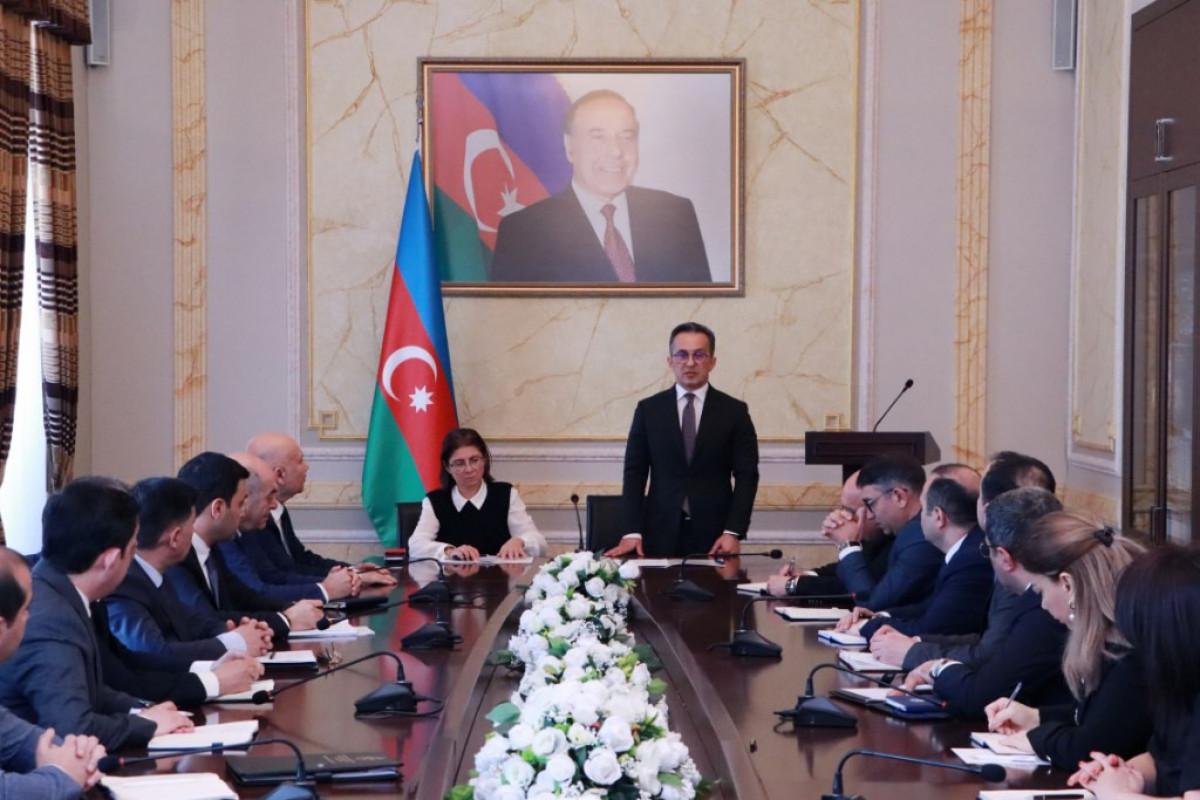 Dini Qurumlarla İş üzrə Dövlət Komitəsinin sədri kollektivə TƏQDİM OLUNDU - FOTO