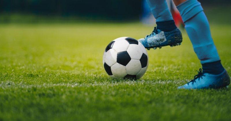 Məşhur futbolçunun ailəsi qəzaya düşdü - FOTO Məşhur futbolçunun ailəsi qəzaya düşdü - FOTO