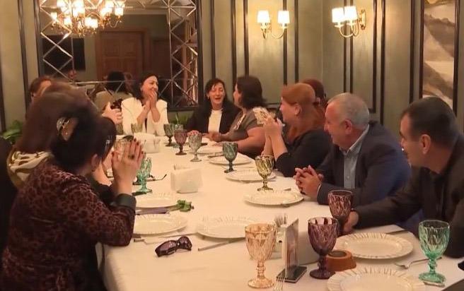 Xankəndi məktəbinin məzunları 41 il sonra bir arada... - Video