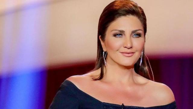 Sibel Cana konsert zamanı qızıl HƏDİYYƏ EDİLDİ - FOTO