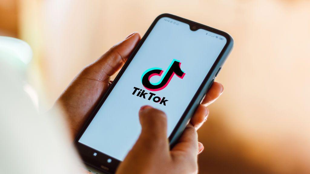 Məşhur azərbaycanlı müğənni: \"Həyat yoldaşımla “TikTok”da tanış olmuşuq” - VİDEO