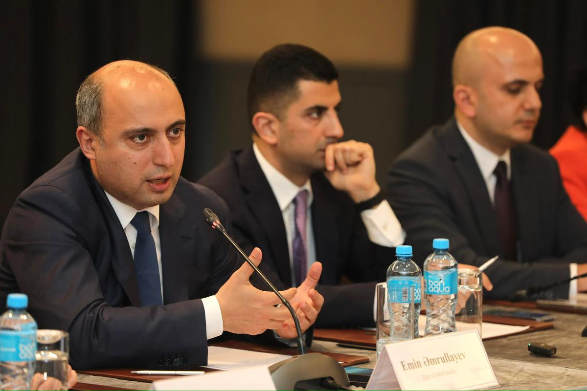 \"İctimai qınaqla problemlərin həll olduğuna inanmıram\" - Emin Əmrullayev