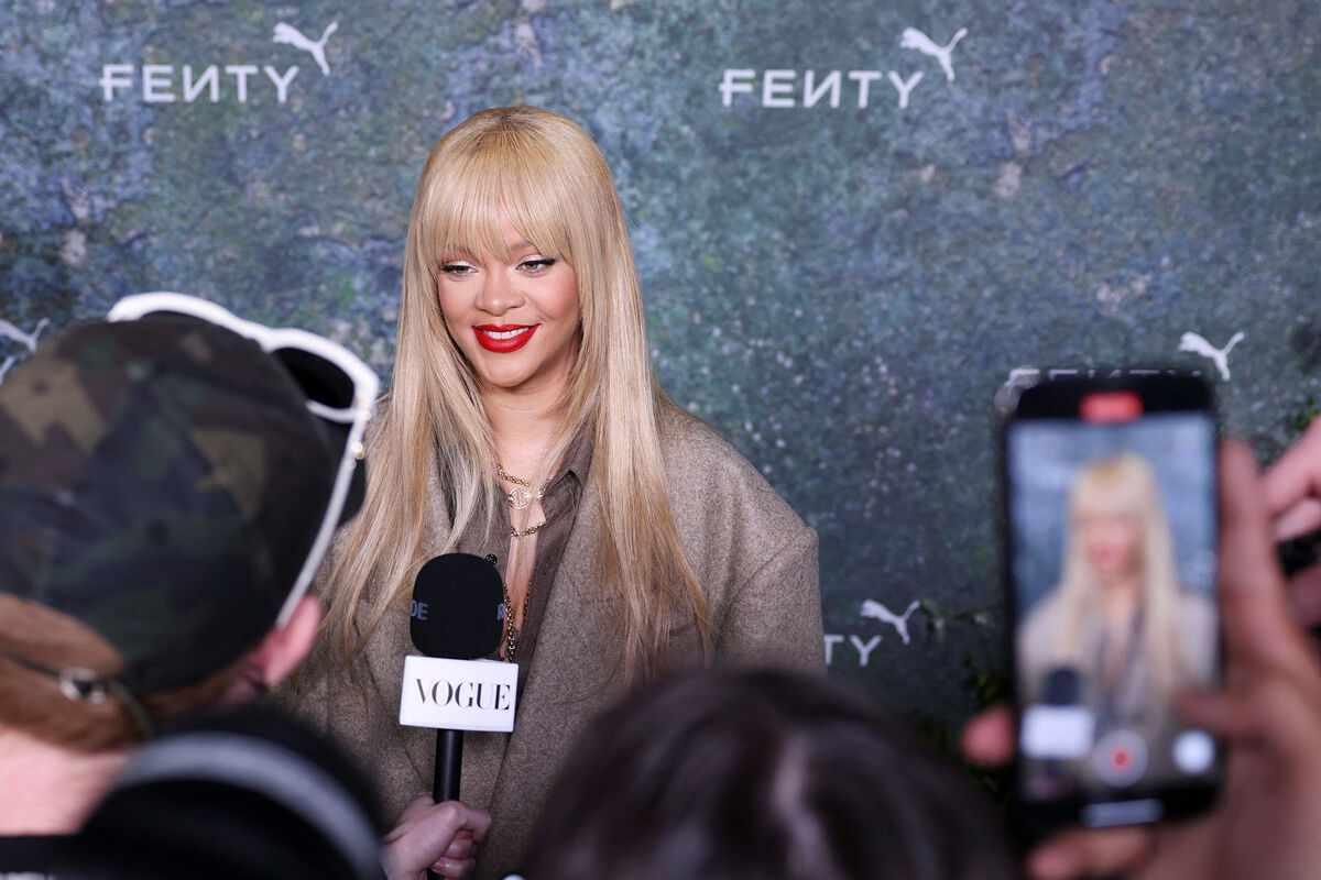 Dünyaca məşhur müğənni Rihanna İMİCİNİ DƏYİŞDİ