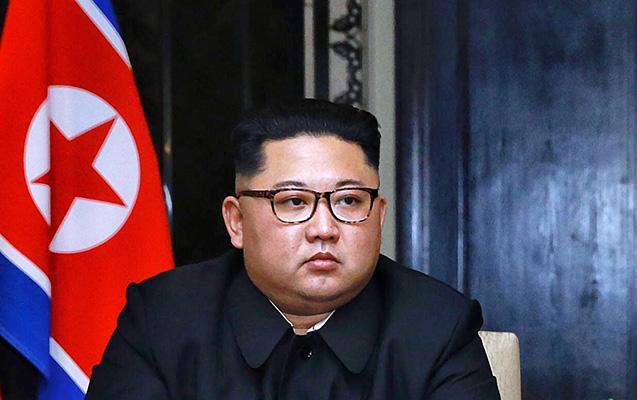 Kim Çen Inn Putinin hədiyyəsi ilə görüntüləndi - FOTO