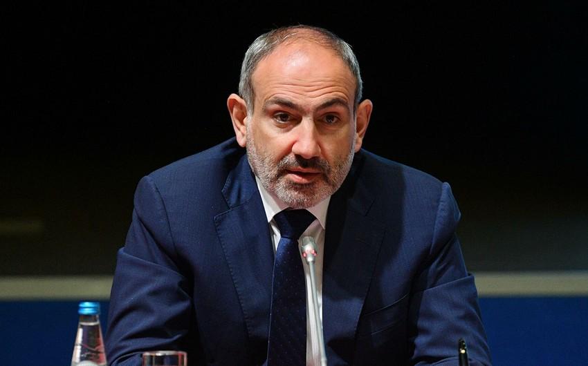 Paşinyan: \"İlk dəfə məsələ danışıqlar masası arxasında həll edildi\"
