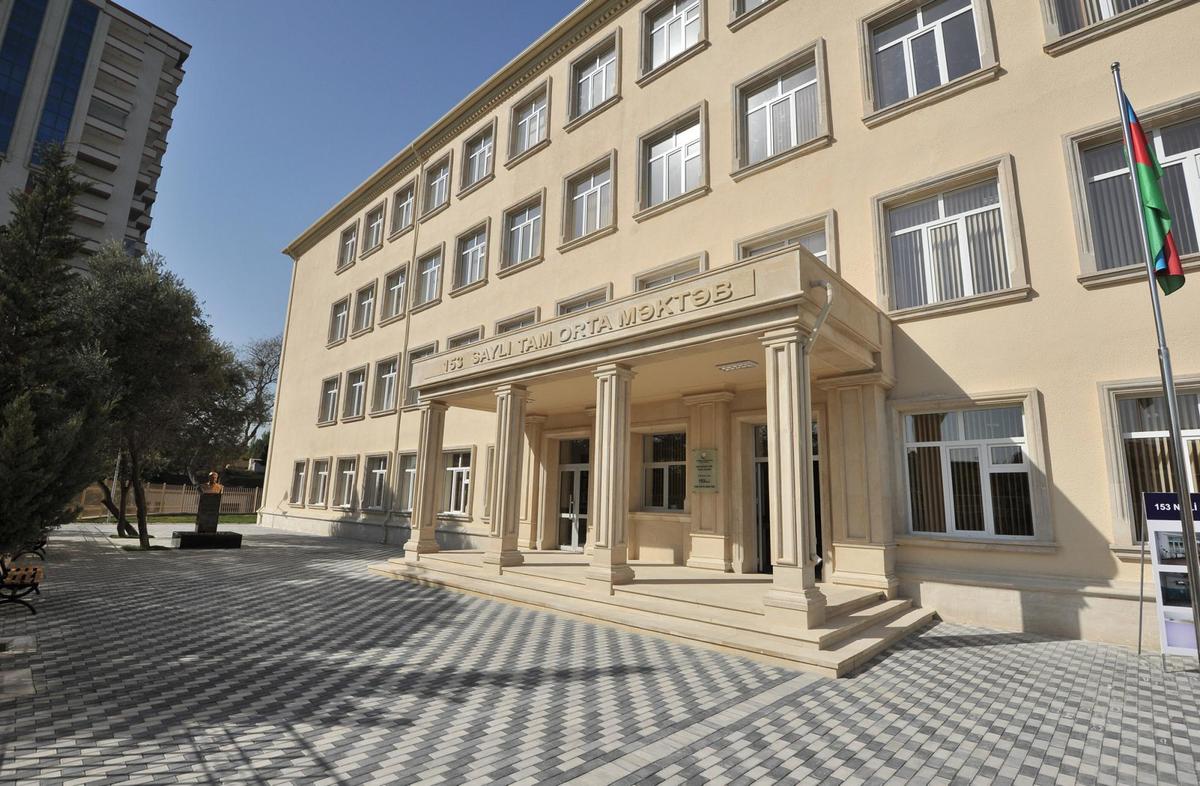 Bakıda məktəbdə yanğın oldu, 3 nəfər tüstüdən ZƏHƏRLƏNDİ