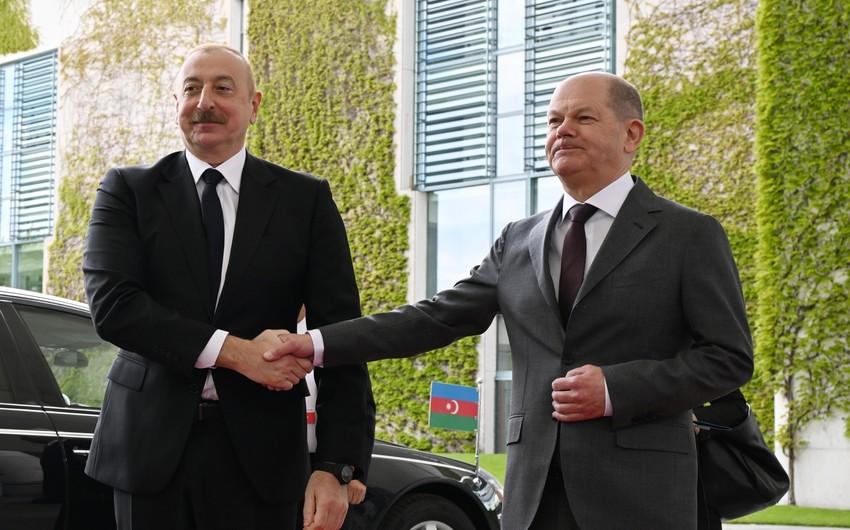 İlham Əliyev və Olaf Şolts mətbuat konfransı BAŞA ÇATDI - YENİLƏNDİ