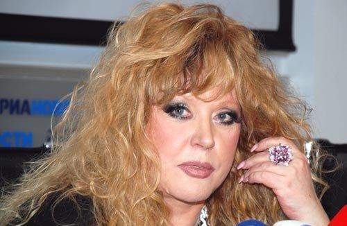 75 yaşlı Alla Puqaçova görənləri heyrətləndirdi - FOTO