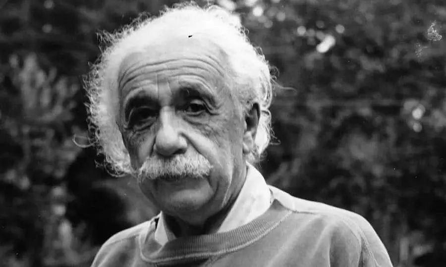 Dünyanın ən ağıllı insanı irqçi idi? - Eynşteyn gündəliyində nə yazmışdı?