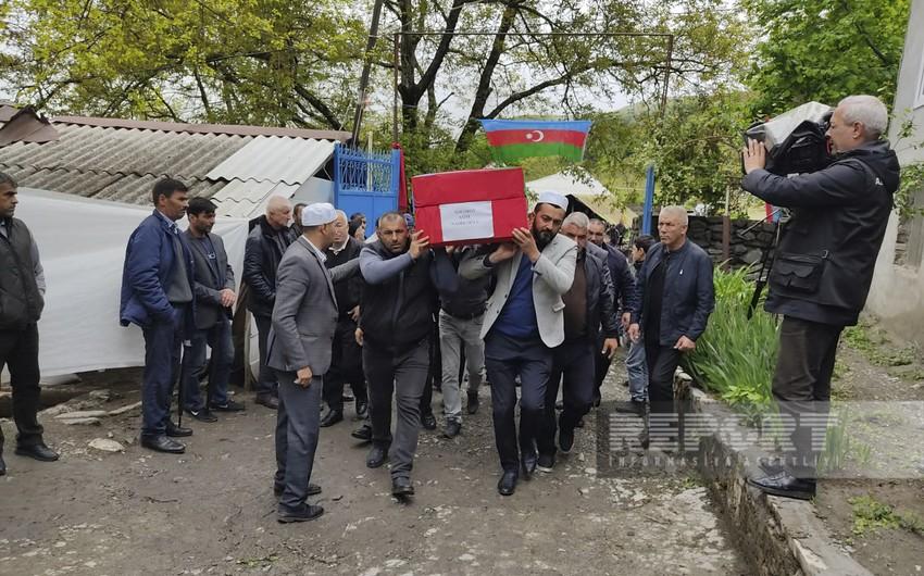 Qəbələdə Birinci Qarabağ müharibəsinin şəhidi ilə vida mərasimi KEÇİRİLİR