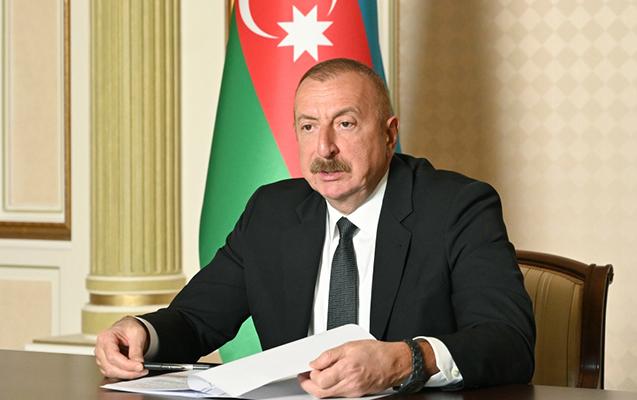 İlham Əliyev şuşalıları TƏBRİK ETDİ