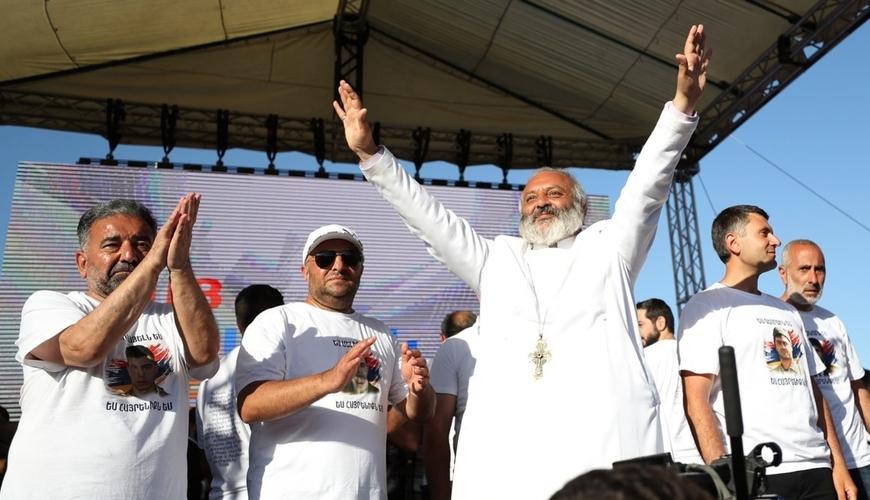 Regionda ikinci “Gürcüstan ssenarisi” təkrarlanır?: “Qərb istəmir, Rusiya isə…”