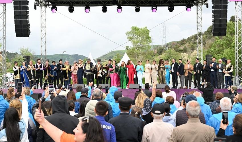 “Xarıbülbül” festivalına Laçında yekun vuruldu