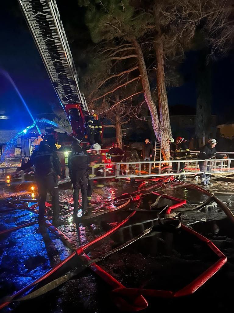 Gül mağazasındakı yanğına görə əraziyə polis əməkdaşları CƏLB EDİLİB